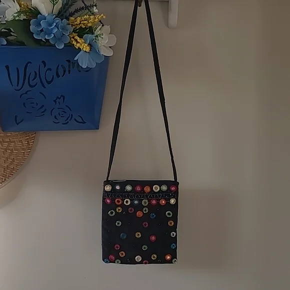 Small Decorative Cloth Purse - Picture 2 of 7